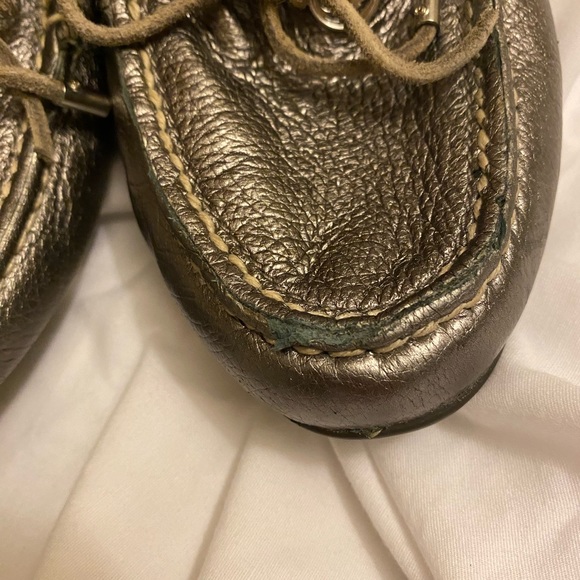 Metallic Sperry loafer. Size 6.5. - Picture 7 of 8